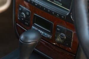 Immagine 48/50 di Mercedes-Benz S 55 AMG (2002)