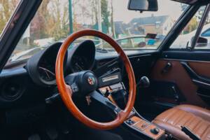 Image 2/8 of Alfa Romeo 1.6 Spider (1983)