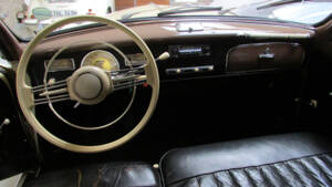Image 11/19 of BMW 502 Baur (1954)