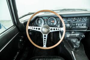 Image 5/47 de Jaguar E-Type (1969)
