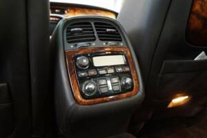 Image 16/50 of Jaguar XJ 8 4.2 (2007)