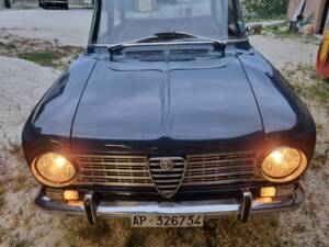 Image 13/14 of Alfa Romeo Giulia 1300 TI (1966)