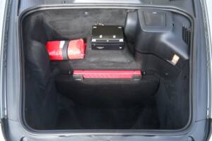 Image 34/50 of Porsche 911 Carrera S (2004)