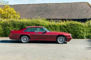 Image 15/50 of Jaguar XJR-S V12 Le Mans (1991)