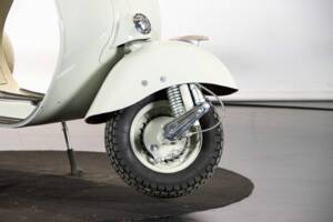 Afbeelding 35/50 van Piaggio Vespa 150 "Struzzo" VL (1956)