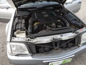 Image 30/50 de Mercedes-Benz 500 SL (1991)