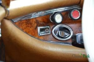 Bild 32/50 von Mercedes-Benz 280 SE (1973)