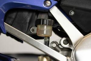 Bild 43/50 von Yamaha YZF 1000 R1 (1998)