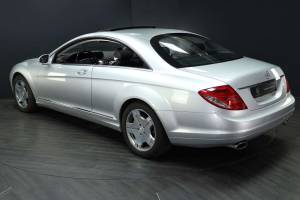 Image 4/30 of Mercedes-Benz CL 500 (2006)