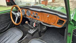 Image 33/66 of Triumph TR 4A IRS (1966)