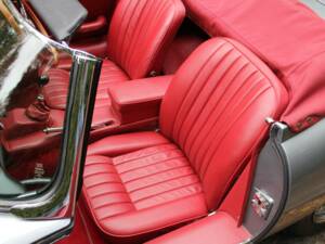 Imagen 13/19 de Jaguar E-Type 4.2 (1967)
