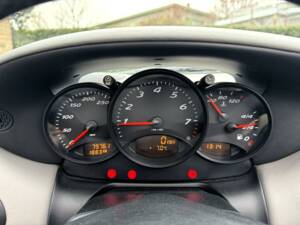 Image 18/34 of Porsche Boxster (2000)