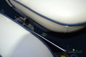 Imagen 49/50 de Renault 4 CV Décapotable (1954)