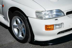 Image 38/41 of Ford Escort RS Cosworth (1995)