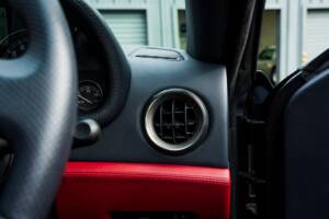 Bild 39/66 von Ferrari 550 Maranello (2000)