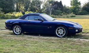 Image 36/36 of Jaguar XK8 4.0 (2001)