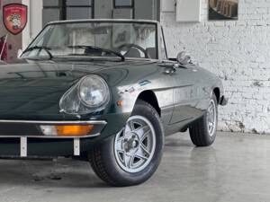 Image 58/68 of Alfa Romeo Spider Veloce 2000 (1977)