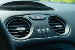 Immagine 46/50 di Mercedes-Benz SL 65 AMG (2005)