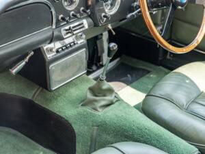 Bild 35/59 von Aston Martin DB 4 (1960)