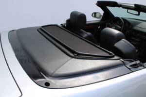 Image 20/50 of Mercedes-Benz SL 320 (2001)