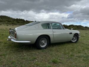 Bild 4/50 von Aston Martin DB 6 Vantage (1966)