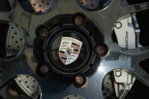 Image 16/50 of Porsche 911 Carrera 4 (1999)