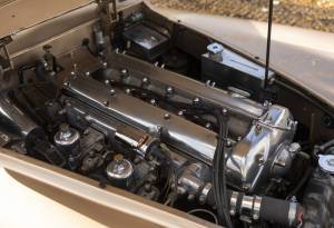 Image 32/34 of Jaguar XK 120 FHC (1952)