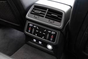Image 33/40 of Audi RS6 Avant (2019)