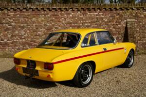 Afbeelding 46/50 van Alfa Romeo Giulia 1600 Sprint GT (1965)
