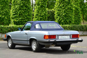 Afbeelding 6/50 van Mercedes-Benz 380 SL (1983)