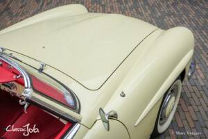 Image 32/61 of Mercedes-Benz 190 SL (1959)