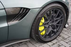 Bild 48/50 von Aston Martin V8 Vantage AMR (2020)