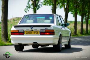 Image 46/51 of BMW M 535i (1985)