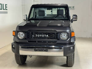 Image 11/22 of Toyota Land Cruiser GRJ79 (2024)