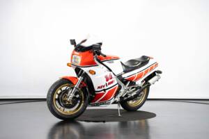 Immagine 8/50 di Yamaha RZV 500 R (1985)