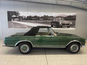 Image 3/22 of Mercedes-Benz 280 SL (1970)
