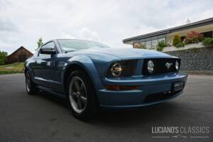 Image 13/63 of Ford Mustang GT (2005)