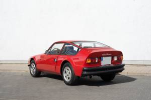 Image 20/43 of Alfa Romeo Junior Zagato GT 1300 (1972)