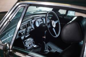 Bild 26/38 von MG MGB GT (1975)