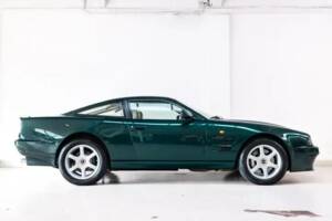 Image 4/37 of Aston Martin V8 Coupé (1999)