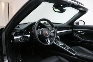 Image 5/20 of Porsche 911 Targa 4S (2016)