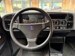 Image 25/42 of Saab 900 2.0i 16V (1991)
