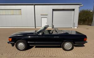 Afbeelding 31/59 van Mercedes-Benz 560 SL (1986)