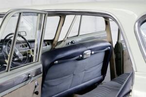 Image 20/48 of Alfa Romeo 2600 Berlina (1962)
