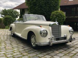 Image 12/15 of Mercedes-Benz 300 S (1953)