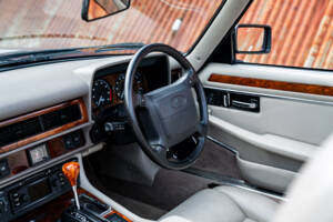 Image 23/38 de Jaguar XJS 4.0 (1995)