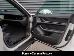 Bild 27/37 von Porsche Taycan 4S Sport Turismo (1900)