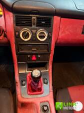 Image 7/10 of Mercedes-Benz SLK 200 Kompressor (1997)