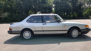 Image 8/8 of Saab 900 Turbo (1987)