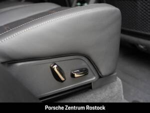 Imagen 13/35 de Porsche Cayenne Turbo E-Hybrid (1900)